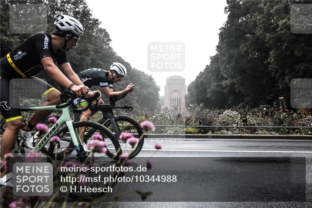 13.09.2026 - Stadtparktriathlon H.Heesch http://msf.ph/oto/10344988 13.09.2026 09:20:18 Radfahren 21, 82, 110 meine-sportfotos.de