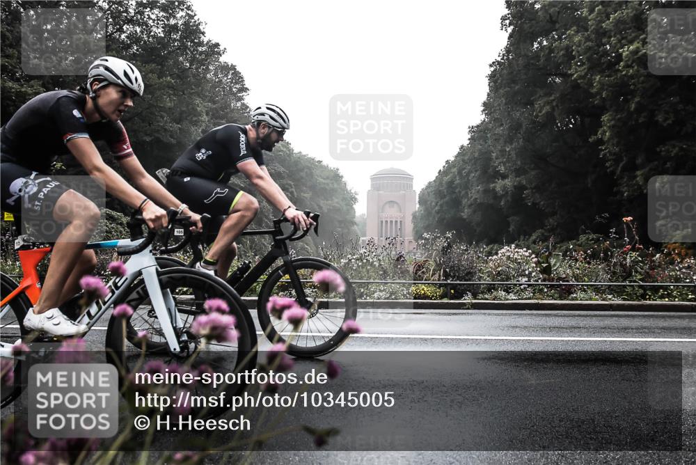 13.09.2026 - Stadtparktriathlon H.Heesch http://msf.ph/oto/10345005 13.09.2026 09:20:33 Radfahren 88, 92, 105, 112, 129, 130, 153 meine-sportfotos.de