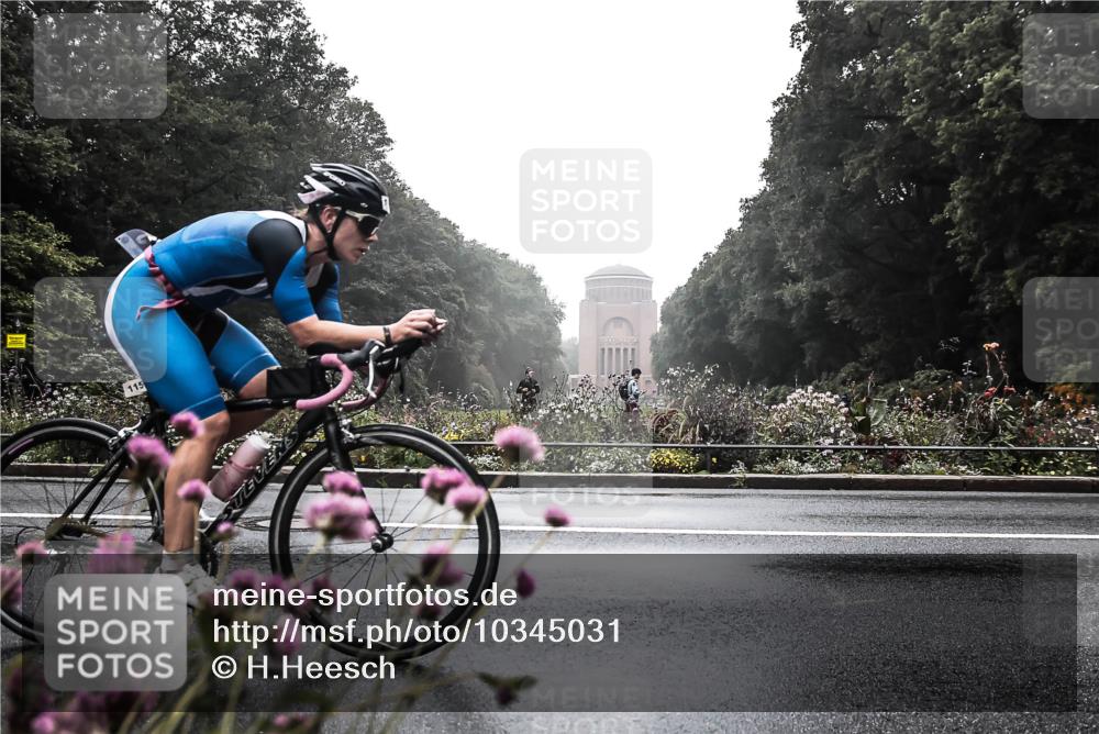 13.09.2026 - Stadtparktriathlon H.Heesch http://msf.ph/oto/10345031 13.09.2026 09:20:38 Radfahren 88, 92, 115, 129 meine-sportfotos.de