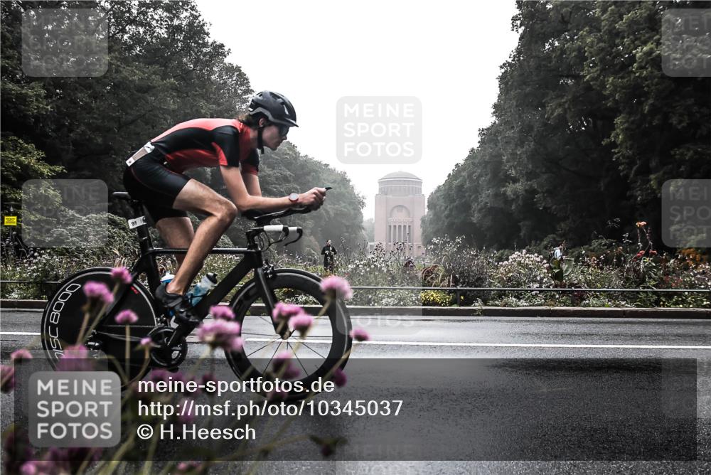 13.09.2026 - Stadtparktriathlon H.Heesch http://msf.ph/oto/10345037 13.09.2026 09:20:44 Radfahren 99, 138 meine-sportfotos.de