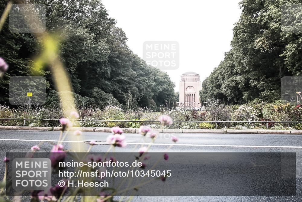 13.09.2026 - Stadtparktriathlon H.Heesch http://msf.ph/oto/10345045 13.09.2026 10:53:30 Radfahren 398, 566 meine-sportfotos.de