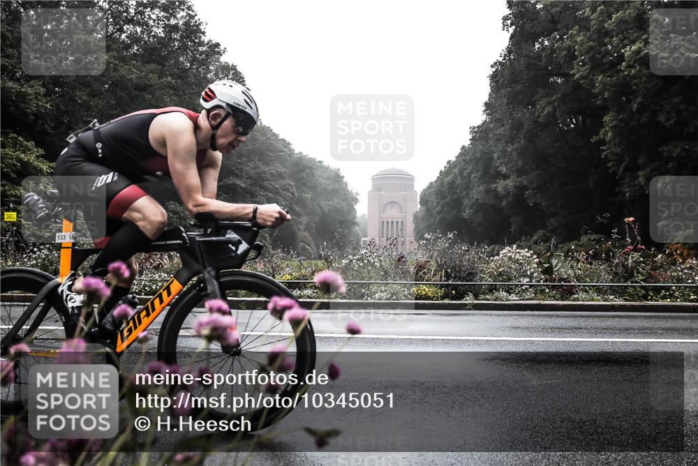 13.09.2026 - Stadtparktriathlon H.Heesch http://msf.ph/oto/10345051 13.09.2026 09:20:58 Radfahren 108, 133 meine-sportfotos.de