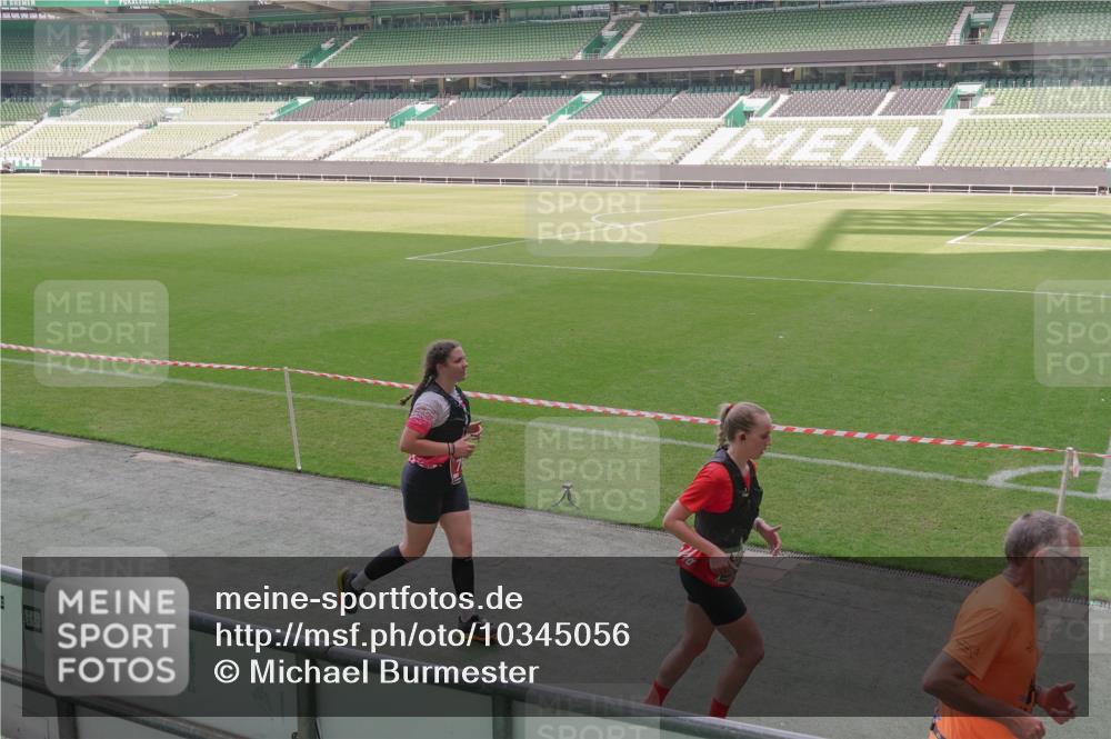 13.09.2026 - 21. swb-Marathon Bremen Michael Burmester http://msf.ph/oto/10345056 13.09.2026 13:31:07 Laufen im Stadion 122, 171, 224, 295, 297, 405, 487, 639, 767, 806, 840, 965, 1114, 1142, 1242, 1310, 1314, 1326, 1329, 1529, 1633, 1634, 1775, 1810, 1811, 1869, 1886, 1892, 1904, 1983, 2216, 2242, 2249, 2263, 2344, 2368, 2372, 2449, 2615, 2629, 2637, 2643, 2677, 2719, 2726, 2738, 2869, 2871, 2877, 2918, 2945, 2952, 2994, 3038, 3094, 3101, 3140, 3223, 3227, 3286, 3379, 3401, 3426, 3572, 3644, 3723, 3736, 3873, 3876, 3898, 3918, 3929, 3944, 4056, 357 meine-sportfotos.de