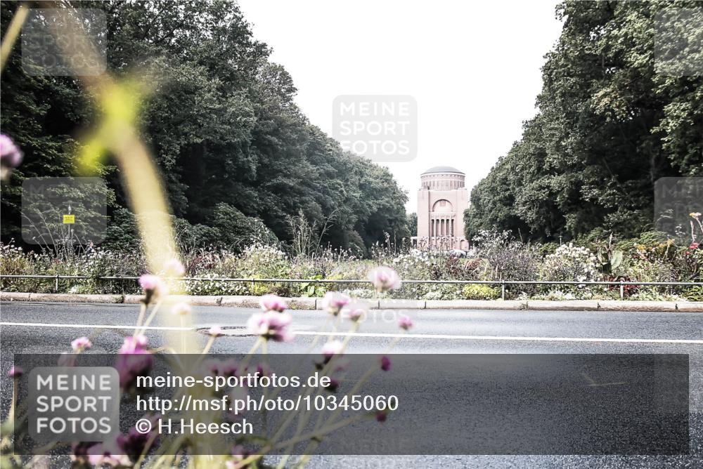 13.09.2026 - Stadtparktriathlon H.Heesch http://msf.ph/oto/10345060 13.09.2026 10:53:33 Radfahren 465, 566 meine-sportfotos.de