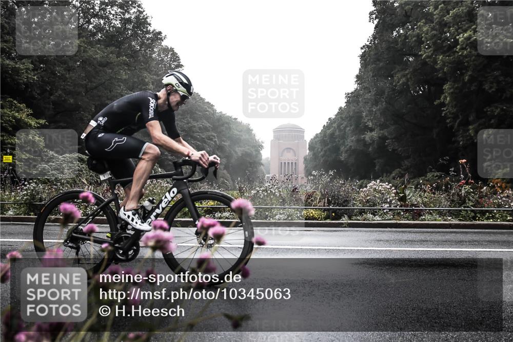 13.09.2026 - Stadtparktriathlon H.Heesch http://msf.ph/oto/10345063 13.09.2026 09:21:07 Radfahren 1 meine-sportfotos.de