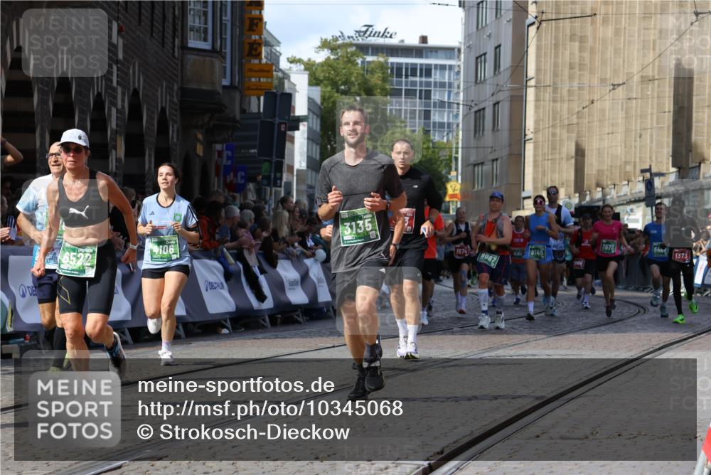 13.09.2026 - 21. swb-Marathon Bremen Strokosch-Dieckow http://msf.ph/oto/10345068 13.09.2026 13:27:48 Ziel 242, 323, 593, 857, 940, 1006, 1373, 1574, 2345, 2668, 3385, 3460, 3496, 3521, 4421, 5081, 5220, 5290, 5358, 5557, 5616, 6071, 6288, 6306, 7110, 9760, 13147, 488, 534, 762, 1343, 1456, 3135, 3480, 3576, 4106, 4133, 4265, 5462, 6468, 6522, 8188, 8656, 9067, 9145, 13069 meine-sportfotos.de