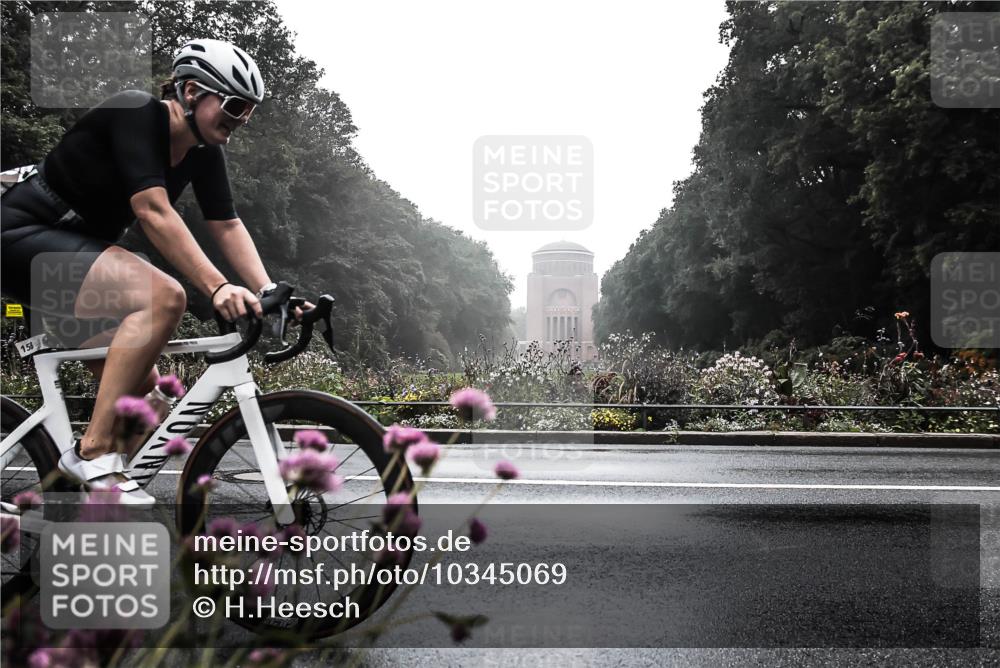 13.09.2026 - Stadtparktriathlon H.Heesch http://msf.ph/oto/10345069 13.09.2026 09:21:29 Radfahren 106, 143, 150, 158 meine-sportfotos.de