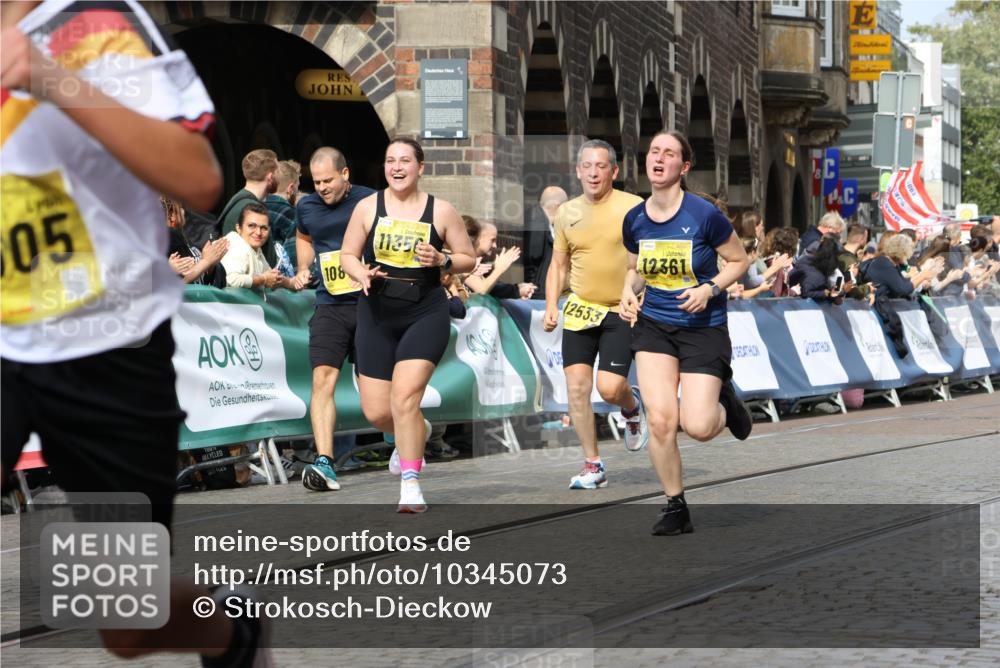 13.09.2026 - 21. swb-Marathon Bremen Strokosch-Dieckow http://msf.ph/oto/10345073 13.09.2026 10:52:42 Ziel 10761, 10958, 11371, 11604, 11605, 11610, 11669, 12319, 12361, 12439, 13578, 10304, 10734, 10827, 10863, 11038, 11386, 11597, 11766, 12019, 12338 meine-sportfotos.de