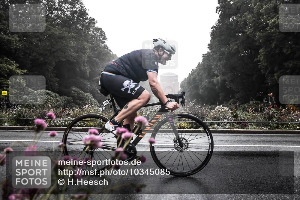 13.09.2026 - Stadtparktriathlon H.Heesch http://msf.ph/oto/10345085 13.09.2026 09:21:32 Radfahren 106, 143, 150, 158 meine-sportfotos.de