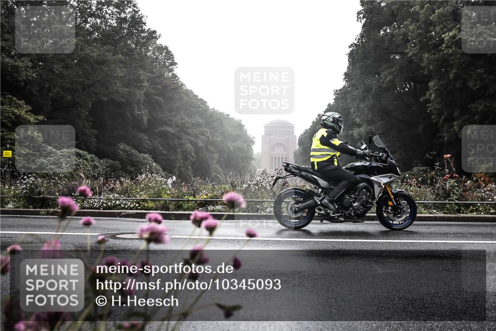 13.09.2026 - Stadtparktriathlon H.Heesch http://msf.ph/oto/10345093 13.09.2026 09:21:33 Radfahren 106, 143, 150 meine-sportfotos.de