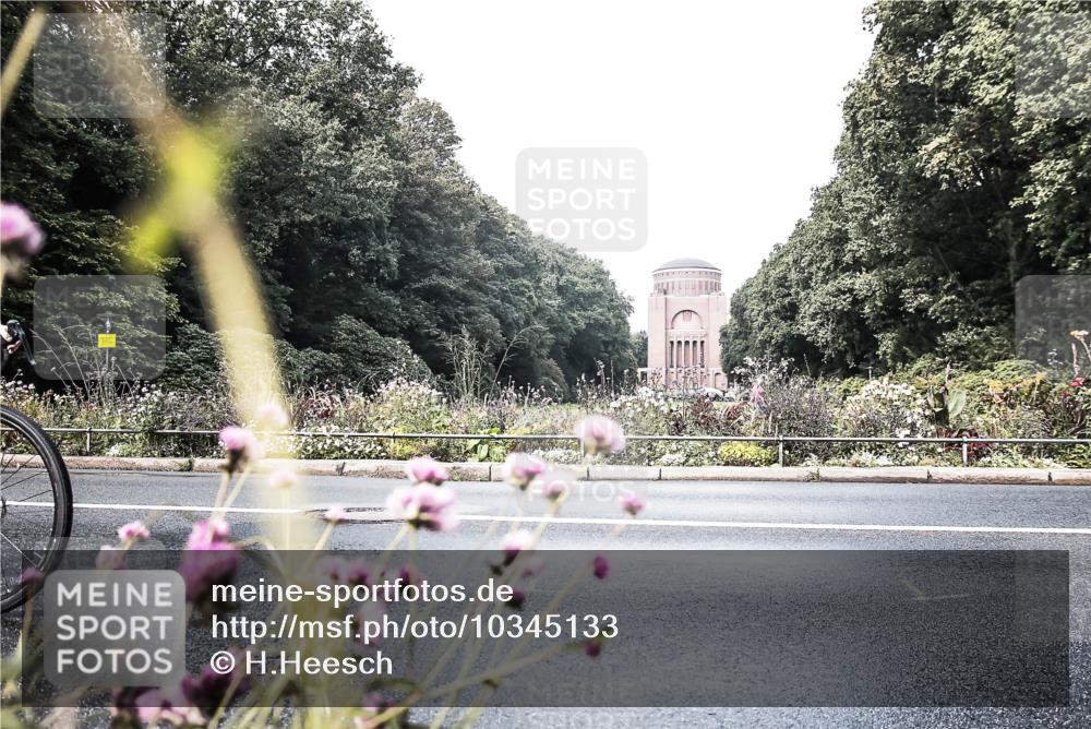 13.09.2026 - Stadtparktriathlon H.Heesch http://msf.ph/oto/10345133 13.09.2026 10:53:51 Radfahren 346, 389, 419, 452, 533 meine-sportfotos.de