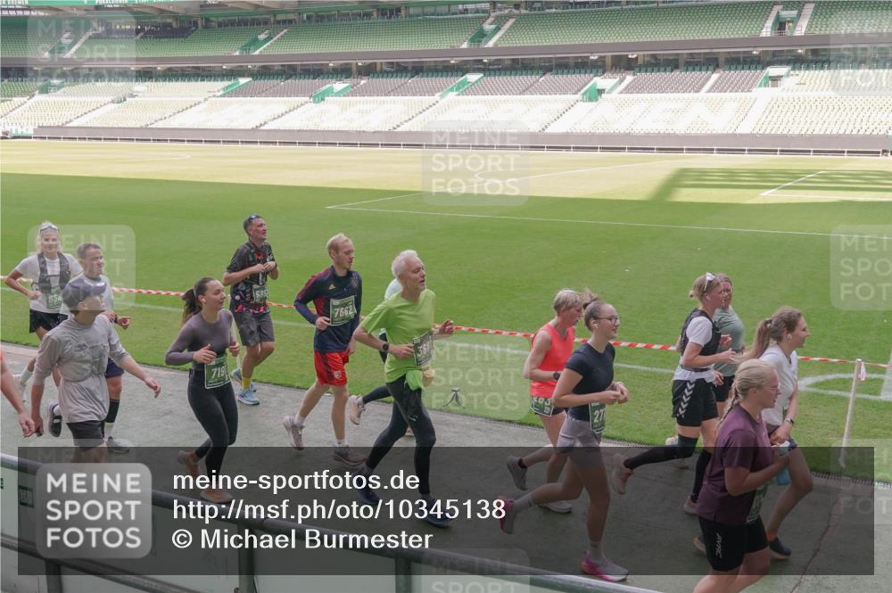 13.09.2026 - 21. swb-Marathon Bremen Michael Burmester http://msf.ph/oto/10345138 13.09.2026 13:31:26 Laufen im Stadion 122, 224, 295, 297, 344, 386, 405, 487, 617, 639, 806, 840, 965, 1114, 1142, 1310, 1314, 1326, 1329, 1427, 1529, 1775, 1801, 1810, 1811, 1869, 1892, 1897, 1904, 1983, 2216, 2242, 2249, 2253, 2270, 2344, 2368, 2372, 2615, 2629, 2637, 2643, 2677, 2719, 2726, 2869, 2871, 2877, 2918, 2945, 2952, 2994, 3038, 3094, 3101, 3140, 3223, 3227, 3379, 3401, 3426, 3572, 3644, 3723, 3736, 3746, 3873, 3876, 3918, 3944, 357 meine-sportfotos.de
