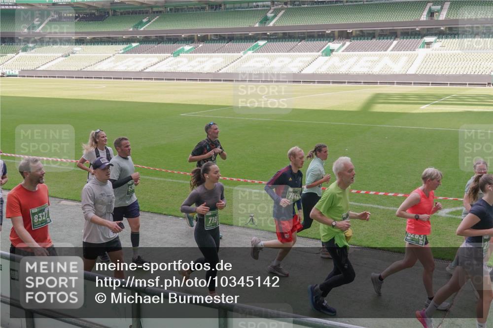 13.09.2026 - 21. swb-Marathon Bremen Michael Burmester http://msf.ph/oto/10345142 13.09.2026 13:31:26 Laufen im Stadion 122, 224, 295, 297, 344, 386, 405, 487, 617, 639, 806, 840, 965, 1114, 1142, 1310, 1314, 1326, 1329, 1427, 1529, 1775, 1801, 1810, 1811, 1869, 1892, 1897, 1904, 1983, 2216, 2242, 2249, 2253, 2270, 2344, 2368, 2372, 2615, 2629, 2637, 2643, 2677, 2719, 2726, 2869, 2871, 2877, 2918, 2945, 2952, 2994, 3038, 3094, 3101, 3140, 3223, 3227, 3379, 3401, 3426, 3572, 3644, 3723, 3736, 3746, 3873, 3876, 3918, 3944, 357 meine-sportfotos.de