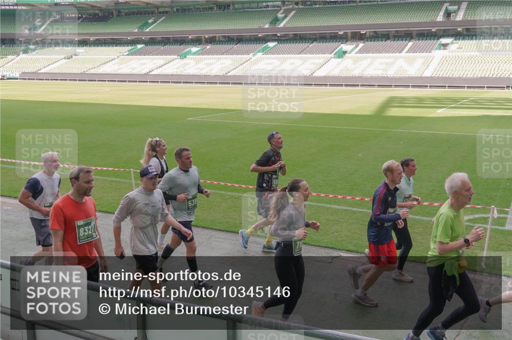 13.09.2026 - 21. swb-Marathon Bremen Michael Burmester http://msf.ph/oto/10345146 13.09.2026 13:31:27 Laufen im Stadion 122, 224, 295, 297, 344, 386, 405, 487, 617, 639, 806, 840, 965, 1114, 1133, 1142, 1310, 1314, 1326, 1329, 1427, 1529, 1775, 1801, 1810, 1811, 1869, 1892, 1897, 1904, 1983, 2216, 2242, 2249, 2253, 2270, 2344, 2368, 2372, 2615, 2629, 2637, 2643, 2677, 2719, 2726, 2869, 2871, 2877, 2918, 2945, 2952, 2994, 3038, 3094, 3101, 3140, 3223, 3227, 3379, 3401, 3426, 3572, 3644, 3723, 3736, 3746, 3873, 3876, 3918, 3944, 357 meine-sportfotos.de