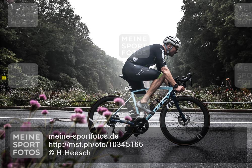 13.09.2026 - Stadtparktriathlon H.Heesch http://msf.ph/oto/10345166 13.09.2026 09:22:03 Radfahren 101, 178, 197, 208 meine-sportfotos.de