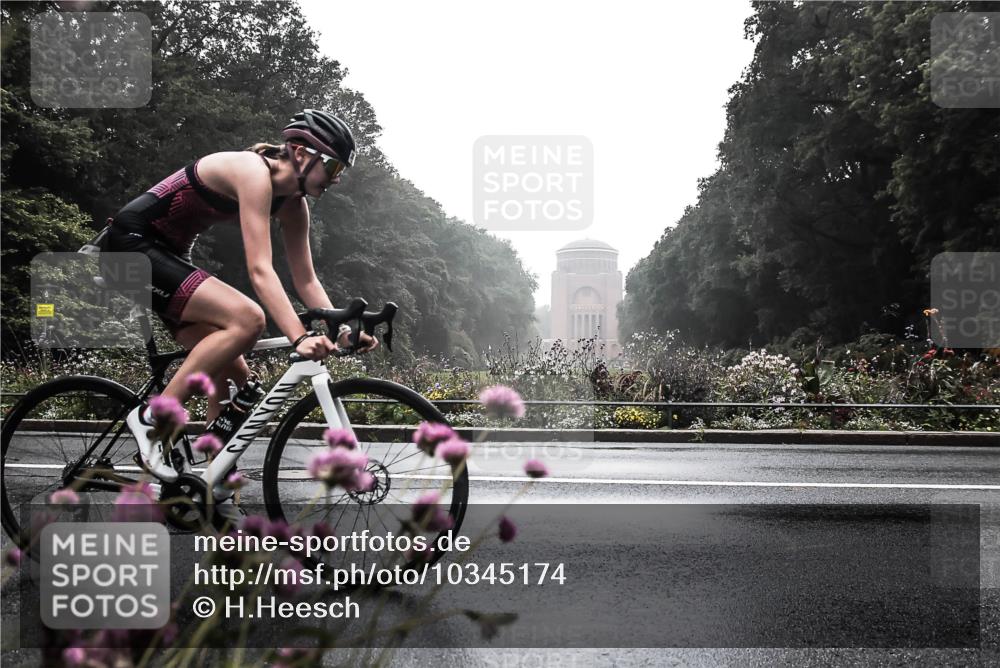 13.09.2026 - Stadtparktriathlon H.Heesch http://msf.ph/oto/10345174 13.09.2026 09:22:08 Radfahren 201 meine-sportfotos.de