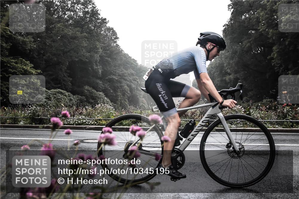 13.09.2026 - Stadtparktriathlon H.Heesch http://msf.ph/oto/10345195 13.09.2026 09:22:16 Radfahren 80, 125, 163, 177, 192 meine-sportfotos.de