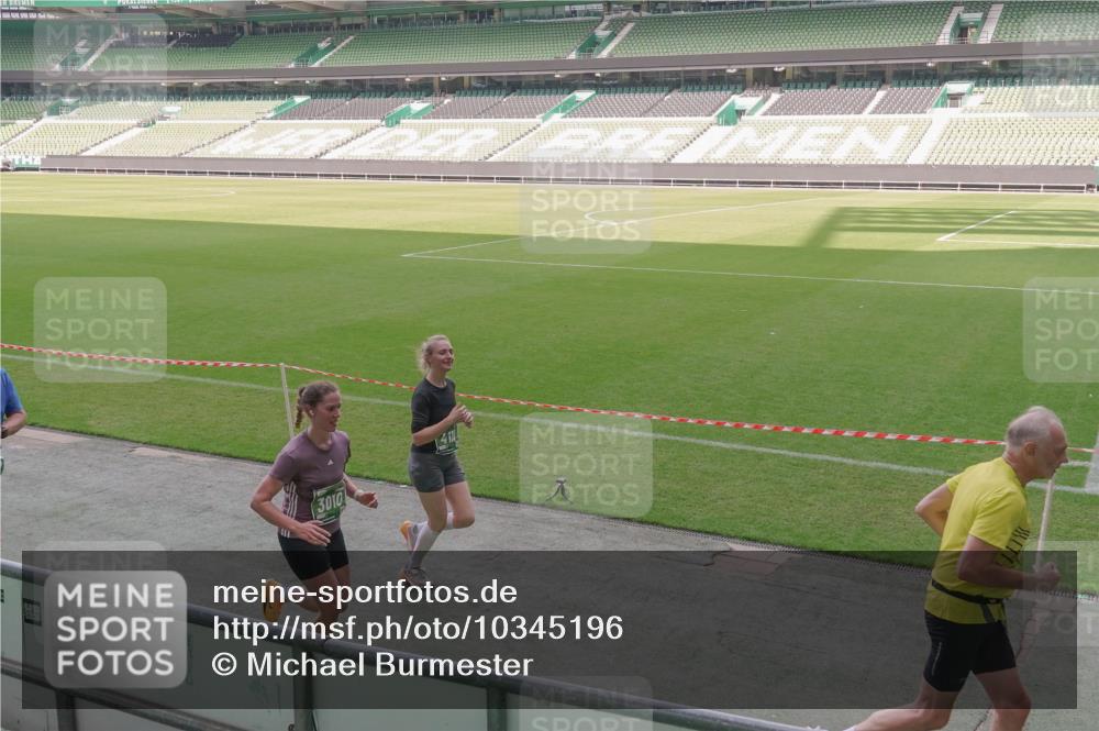 13.09.2026 - 21. swb-Marathon Bremen Michael Burmester http://msf.ph/oto/10345196 13.09.2026 13:31:35 Laufen im Stadion 122, 224, 295, 297, 344, 386, 487, 617, 639, 690, 806, 840, 965, 1114, 1133, 1142, 1310, 1314, 1326, 1329, 1427, 1529, 1775, 1801, 1810, 1869, 1892, 1897, 1904, 2216, 2242, 2249, 2253, 2270, 2274, 2344, 2368, 2372, 2523, 2556, 2615, 2629, 2637, 2643, 2677, 2719, 2726, 2869, 2871, 2877, 2918, 2945, 2952, 2994, 3038, 3094, 3101, 3140, 3223, 3227, 3350, 3379, 3401, 3426, 3572, 3644, 3723, 3736, 3746, 3873, 3876, 3918, 3944, 357 meine-sportfotos.de