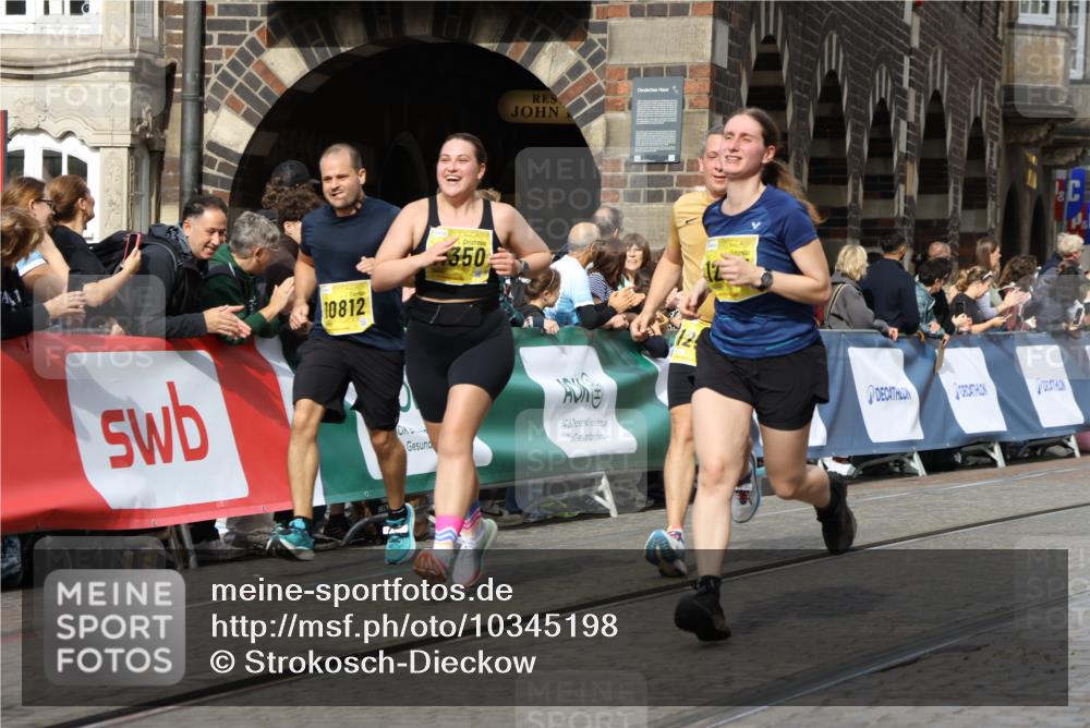 13.09.2026 - 21. swb-Marathon Bremen Strokosch-Dieckow http://msf.ph/oto/10345198 13.09.2026 10:52:42 Ziel 10761, 10958, 11371, 11604, 11605, 11610, 11669, 12319, 12361, 12439, 13578, 10304, 10734, 10827, 10863, 11038, 11386, 11597, 11766, 12019, 12338 meine-sportfotos.de