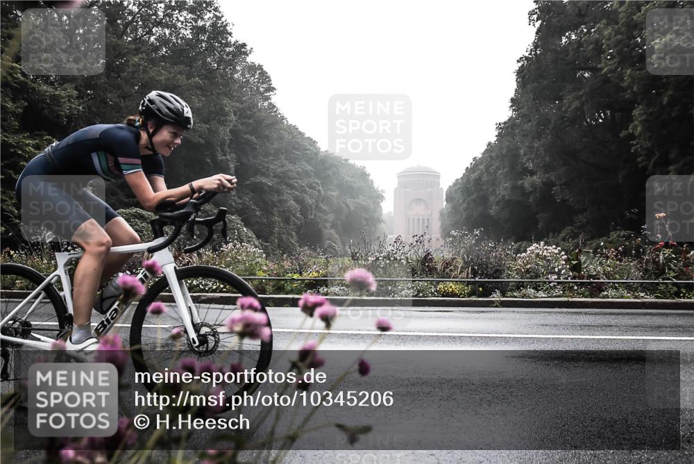 13.09.2026 - Stadtparktriathlon H.Heesch http://msf.ph/oto/10345206 13.09.2026 09:22:29 Radfahren 142, 203 meine-sportfotos.de