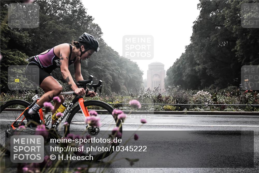 13.09.2026 - Stadtparktriathlon H.Heesch http://msf.ph/oto/10345222 13.09.2026 09:22:37 Radfahren 9, 104, 118 meine-sportfotos.de