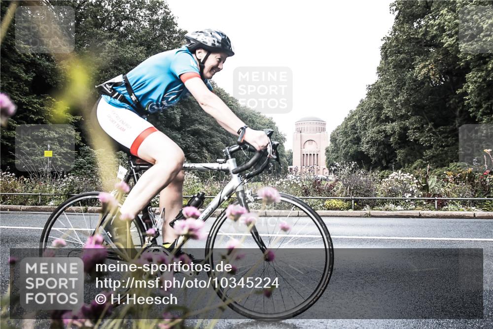 13.09.2026 - Stadtparktriathlon H.Heesch http://msf.ph/oto/10345224 13.09.2026 10:54:20 Radfahren 445, 459, 466, 468, 471, 472 meine-sportfotos.de