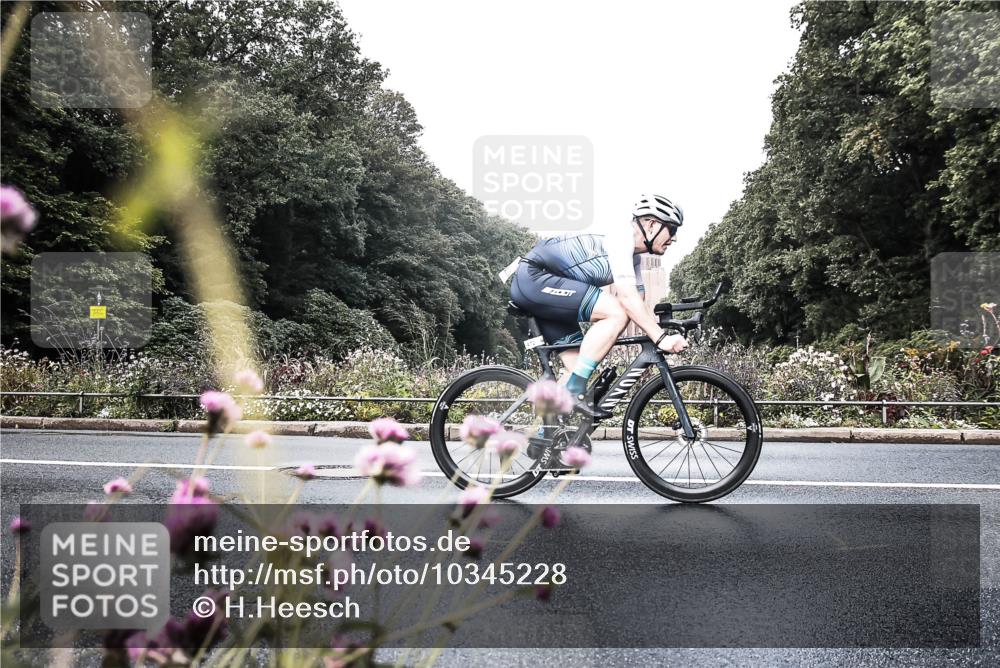 13.09.2026 - Stadtparktriathlon H.Heesch http://msf.ph/oto/10345228 13.09.2026 10:54:22 Radfahren 445, 459, 466, 468, 471, 472 meine-sportfotos.de