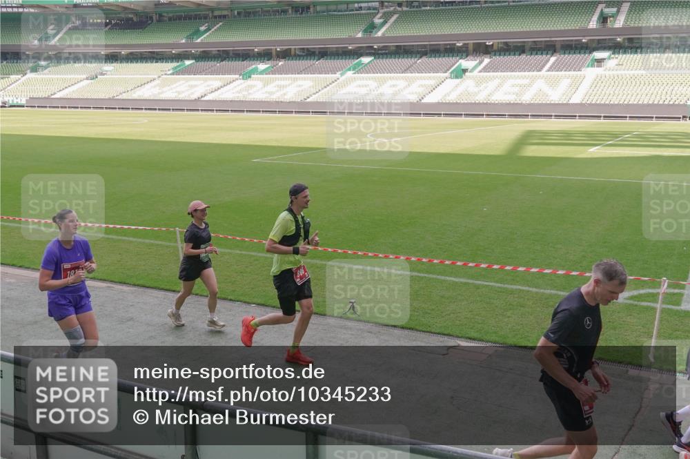 13.09.2026 - 21. swb-Marathon Bremen Michael Burmester http://msf.ph/oto/10345233 13.09.2026 13:31:42 Laufen im Stadion 122, 224, 295, 297, 344, 386, 487, 617, 639, 690, 806, 840, 965, 1114, 1133, 1142, 1310, 1314, 1326, 1329, 1427, 1529, 1775, 1801, 1869, 1892, 1897, 1904, 1923, 2216, 2242, 2249, 2253, 2270, 2274, 2344, 2368, 2372, 2523, 2556, 2629, 2637, 2643, 2649, 2677, 2719, 2726, 2848, 2869, 2871, 2877, 2918, 2945, 2952, 2994, 3038, 3094, 3101, 3140, 3223, 3350, 3379, 3401, 3426, 3572, 3644, 3723, 3736, 3746, 3873, 3876, 3918, 3944, 357 meine-sportfotos.de