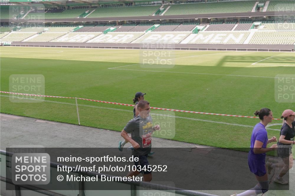 13.09.2026 - 21. swb-Marathon Bremen Michael Burmester http://msf.ph/oto/10345252 13.09.2026 13:31:44 Laufen im Stadion 122, 224, 295, 344, 386, 487, 617, 639, 690, 806, 840, 965, 1114, 1133, 1142, 1310, 1314, 1326, 1329, 1427, 1529, 1775, 1801, 1869, 1892, 1897, 1904, 1923, 2216, 2242, 2249, 2253, 2270, 2274, 2320, 2344, 2368, 2372, 2523, 2556, 2629, 2637, 2643, 2649, 2677, 2719, 2726, 2848, 2869, 2871, 2877, 2918, 2945, 2952, 2994, 3038, 3094, 3101, 3140, 3223, 3350, 3379, 3401, 3426, 3572, 3644, 3723, 3736, 3746, 3873, 3876, 3918, 3944, 357 meine-sportfotos.de