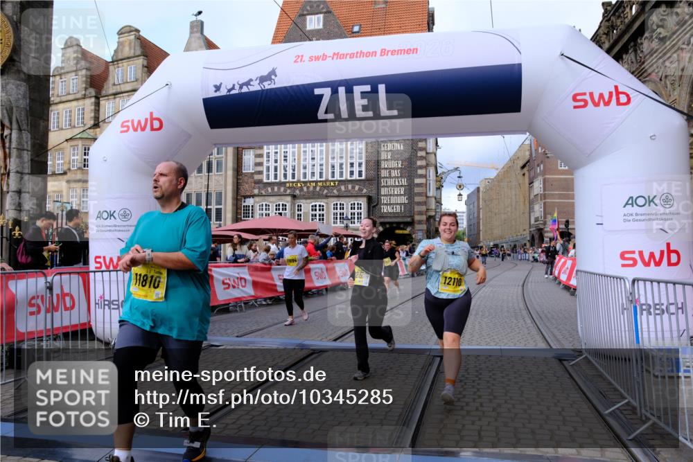 13.09.2026 - 21. swb-Marathon Bremen Tim E. http://msf.ph/oto/10345285 13.09.2026 11:15:21 Ziel 10271, 10325, 10605, 10752, 11085, 11645, 11673, 11694, 11810, 11974, 11990, 12110, 12333 meine-sportfotos.de
