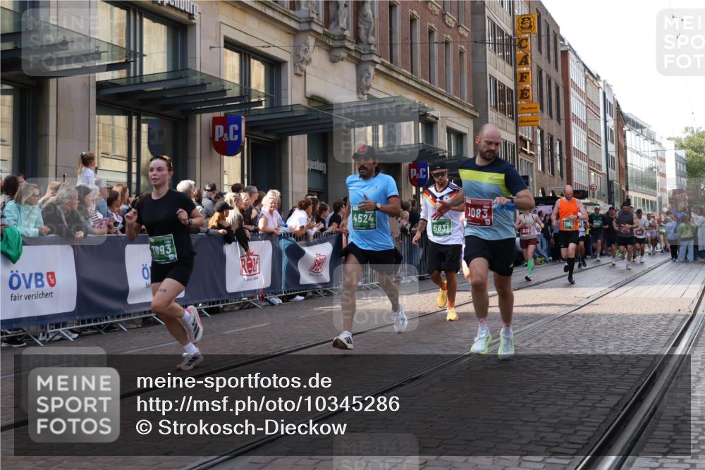 13.09.2026 - 21. swb-Marathon Bremen Strokosch-Dieckow http://msf.ph/oto/10345286 13.09.2026 13:29:40 Ziel 109, 454, 716, 1073, 1173, 1205, 1308, 1611, 1653, 1759, 1780, 1848, 1861, 2126, 3190, 3320, 3618, 3667, 3908, 4115, 4524, 4575, 5039, 5198, 5348, 5631, 6127, 6225, 6720, 6725, 6942, 6992, 6994, 7093, 7609, 7932, 8110, 8115, 8267, 8470, 8612, 8771, 8899, 9049, 9104, 9125, 124, 132, 1083, 1243, 1365, 1387, 1581, 2076, 2289, 2301, 2742, 2957, 3030, 3258, 3721, 3846, 4541, 4576, 5244, 5599, 6006, 6103, 6384, 6499, 6690, 6725, 7079, 7884, 8481 meine-sportfotos.de