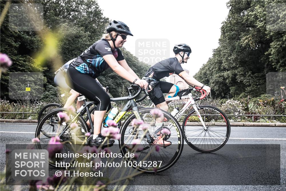 13.09.2026 - Stadtparktriathlon H.Heesch http://msf.ph/oto/10345287 13.09.2026 10:55:02 Radfahren 372, 381, 432, 473, 520, 557, 572, 666 meine-sportfotos.de
