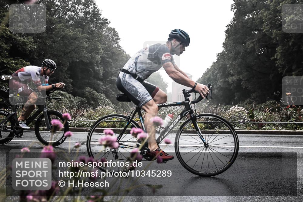 13.09.2026 - Stadtparktriathlon H.Heesch http://msf.ph/oto/10345289 13.09.2026 09:23:02 Radfahren 97, 120, 127, 188 meine-sportfotos.de