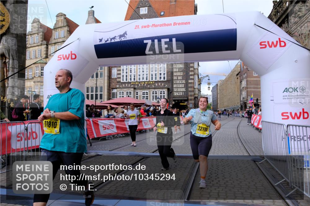 13.09.2026 - 21. swb-Marathon Bremen Tim E. http://msf.ph/oto/10345294 13.09.2026 11:15:21 Ziel 10271, 10325, 10605, 10752, 11085, 11645, 11673, 11694, 11810, 11974, 11990, 12110, 12333 meine-sportfotos.de
