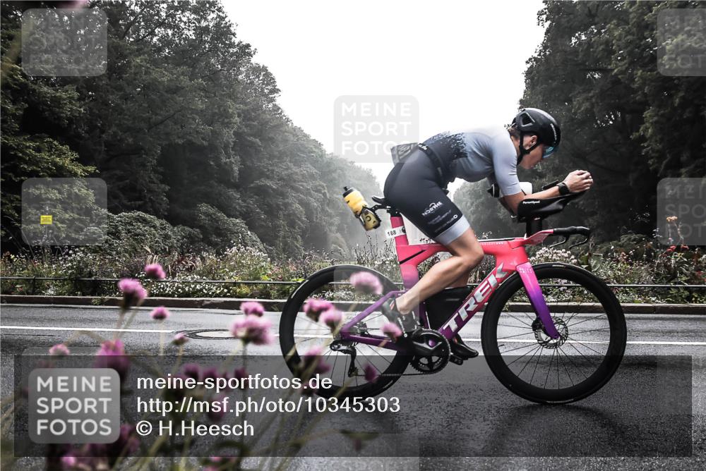 13.09.2026 - Stadtparktriathlon H.Heesch http://msf.ph/oto/10345303 13.09.2026 09:23:06 Radfahren 89, 120, 168, 188, 195 meine-sportfotos.de