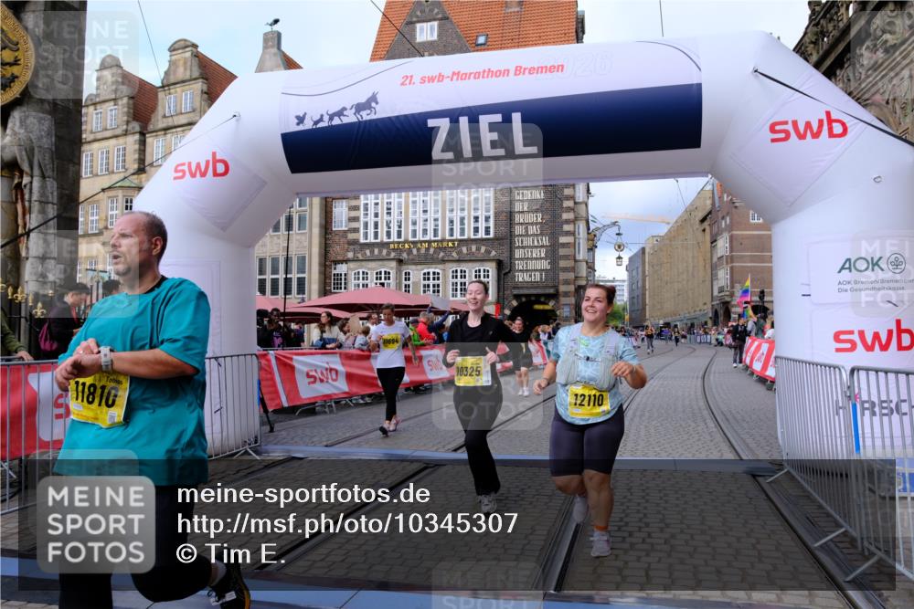 13.09.2026 - 21. swb-Marathon Bremen Tim E. http://msf.ph/oto/10345307 13.09.2026 11:15:21 Ziel 10271, 10325, 10605, 10752, 11085, 11645, 11673, 11694, 11810, 11974, 11990, 12110, 12333 meine-sportfotos.de