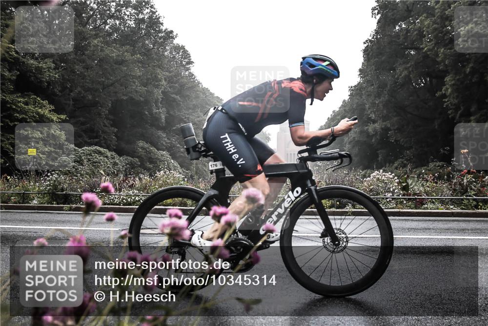 13.09.2026 - Stadtparktriathlon H.Heesch http://msf.ph/oto/10345314 13.09.2026 09:23:22 Radfahren 165, 176 meine-sportfotos.de