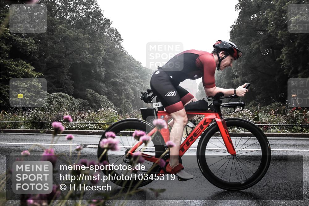 13.09.2026 - Stadtparktriathlon H.Heesch http://msf.ph/oto/10345319 13.09.2026 09:23:23 Radfahren 165, 176 meine-sportfotos.de