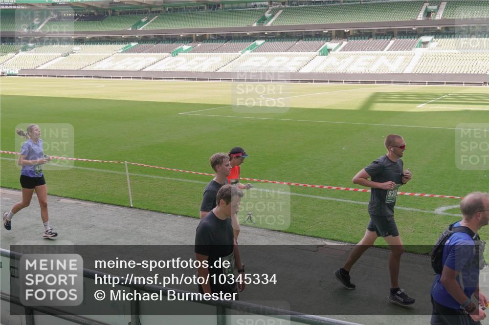 13.09.2026 - 21. swb-Marathon Bremen Michael Burmester http://msf.ph/oto/10345334 13.09.2026 13:32:03 Laufen im Stadion 122, 224, 295, 344, 350, 386, 487, 490, 617, 639, 690, 786, 787, 806, 840, 965, 1114, 1133, 1142, 1292, 1310, 1314, 1326, 1329, 1377, 1427, 1529, 1775, 1801, 1869, 1892, 1897, 1904, 1923, 2216, 2230, 2231, 2253, 2270, 2274, 2320, 2344, 2368, 2372, 2374, 2456, 2514, 2523, 2539, 2556, 2629, 2637, 2643, 2649, 2677, 2719, 2726, 2769, 2848, 2877, 2918, 2945, 2952, 3038, 3094, 3101, 3140, 3223, 3350, 3379, 3401, 3426, 3572, 3644, 3723, 3736, 3746, 3873, 3918, 3944, 357 meine-sportfotos.de