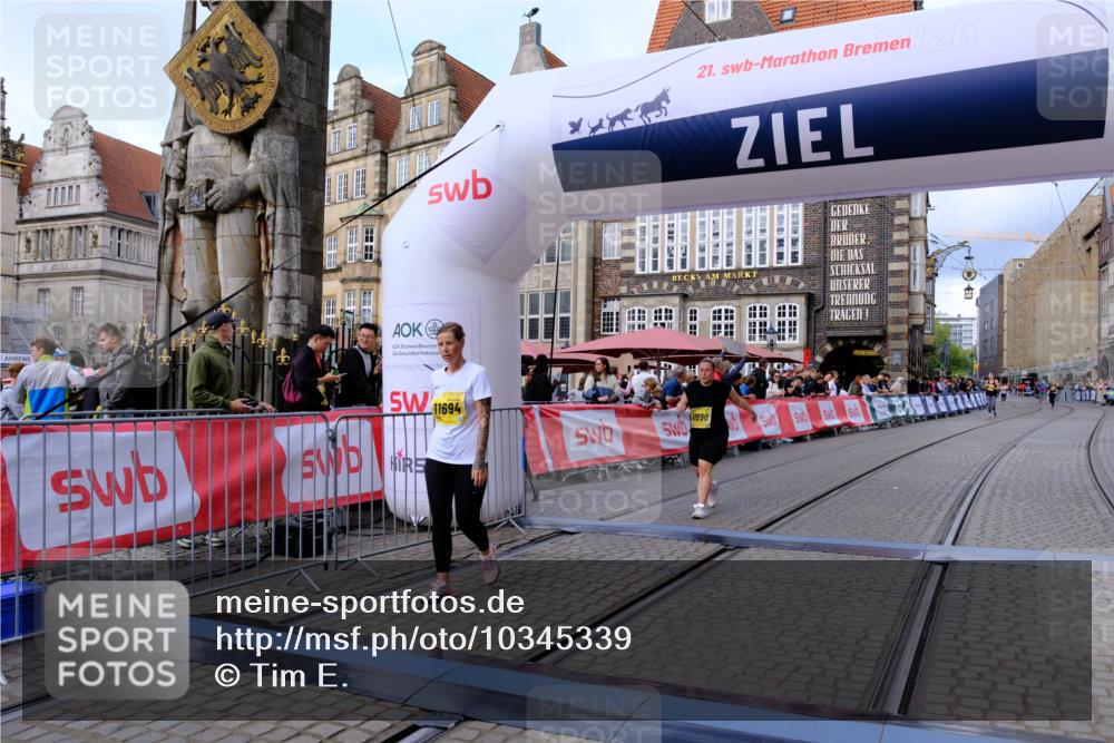 13.09.2026 - 21. swb-Marathon Bremen Tim E. http://msf.ph/oto/10345339 13.09.2026 11:15:23 Ziel 10271, 10325, 10605, 10752, 11673, 11694, 11810, 11974, 11990, 12110, 12333 meine-sportfotos.de
