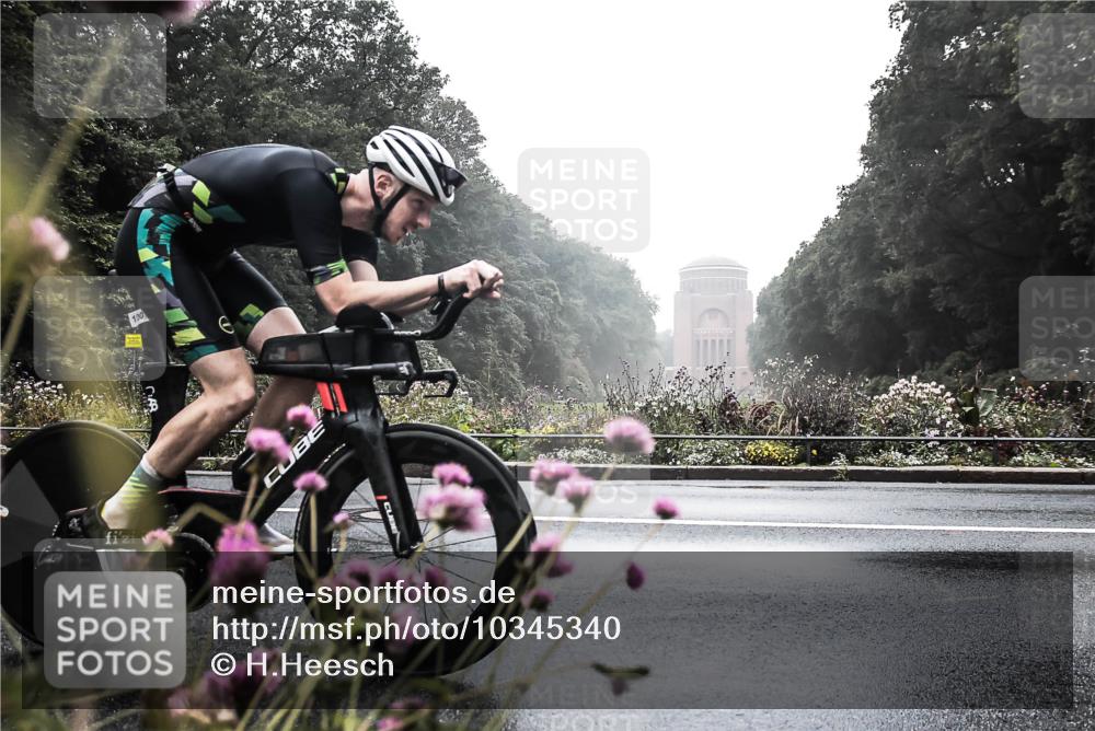 13.09.2026 - Stadtparktriathlon H.Heesch http://msf.ph/oto/10345340 13.09.2026 09:23:49 Radfahren 100, 107, 179 meine-sportfotos.de