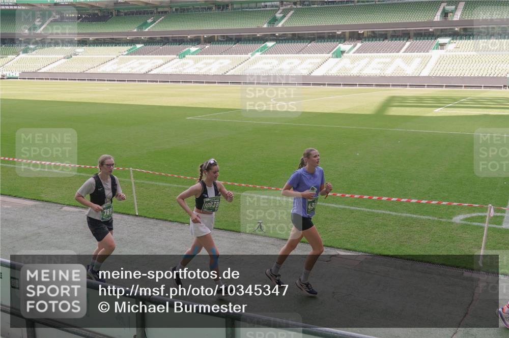 13.09.2026 - 21. swb-Marathon Bremen Michael Burmester http://msf.ph/oto/10345347 13.09.2026 13:32:05 Laufen im Stadion 122, 224, 295, 344, 350, 386, 487, 490, 617, 639, 690, 786, 787, 806, 840, 965, 1114, 1133, 1142, 1292, 1310, 1314, 1326, 1329, 1377, 1427, 1529, 1775, 1801, 1869, 1892, 1897, 1904, 1923, 2216, 2230, 2231, 2253, 2270, 2274, 2320, 2344, 2368, 2372, 2374, 2456, 2514, 2523, 2539, 2556, 2629, 2637, 2643, 2649, 2677, 2719, 2726, 2769, 2848, 2877, 2945, 2952, 3014, 3038, 3094, 3101, 3140, 3223, 3350, 3379, 3401, 3426, 3572, 3644, 3723, 3736, 3746, 3873, 3918, 3944, 357 meine-sportfotos.de