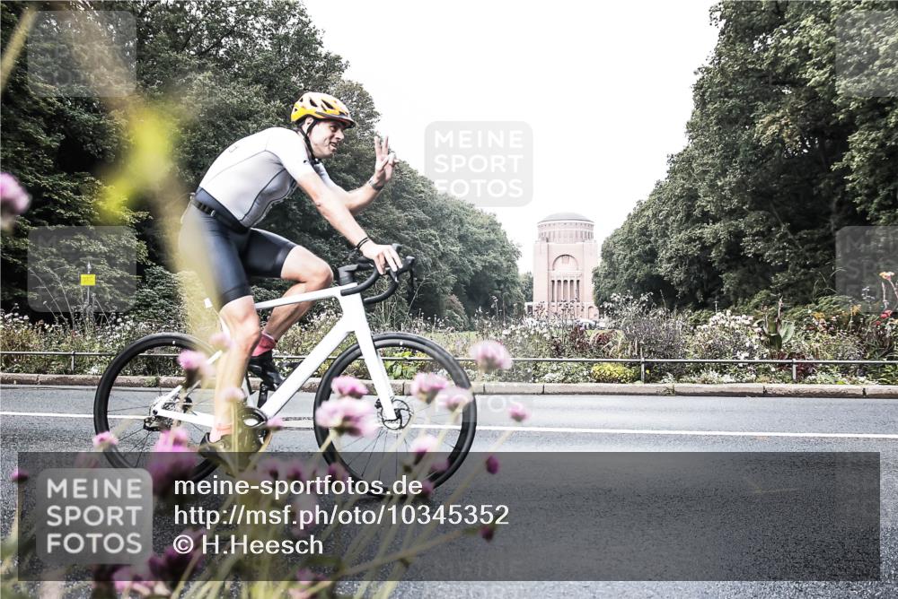 13.09.2026 - Stadtparktriathlon H.Heesch http://msf.ph/oto/10345352 13.09.2026 10:55:38 Radfahren 531 meine-sportfotos.de