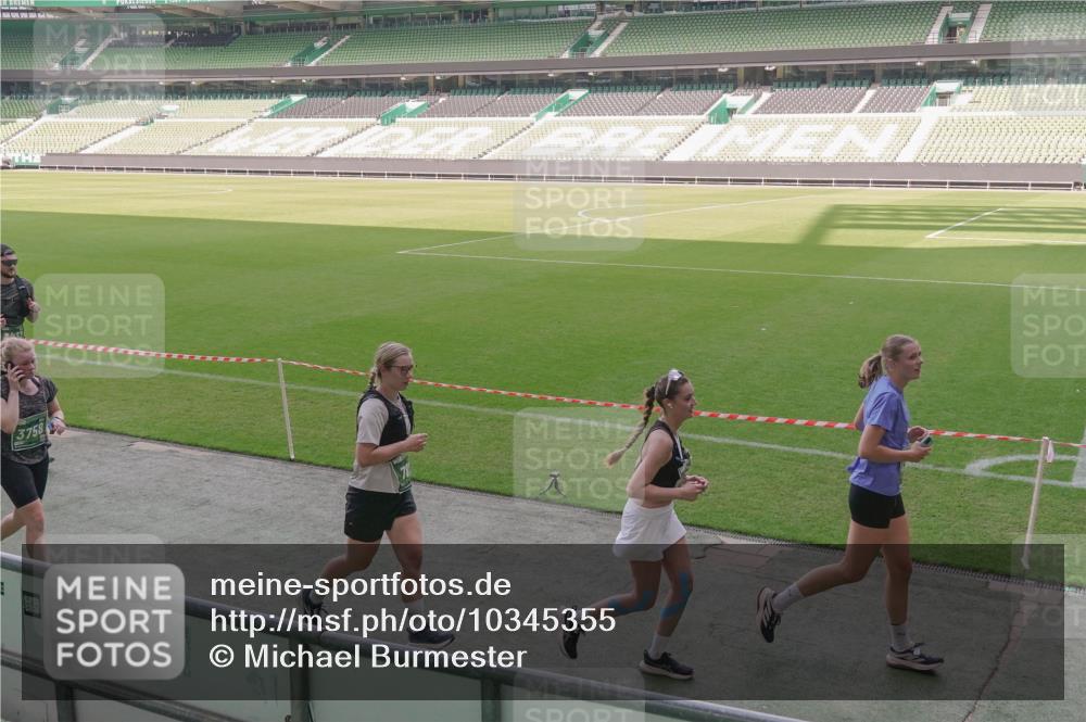 13.09.2026 - 21. swb-Marathon Bremen Michael Burmester http://msf.ph/oto/10345355 13.09.2026 13:32:05 Laufen im Stadion 122, 224, 295, 344, 350, 386, 487, 490, 617, 639, 690, 786, 787, 806, 840, 965, 1114, 1133, 1142, 1292, 1310, 1314, 1326, 1329, 1377, 1427, 1529, 1775, 1801, 1869, 1892, 1897, 1904, 1923, 2216, 2230, 2231, 2253, 2270, 2274, 2320, 2344, 2368, 2372, 2374, 2456, 2514, 2523, 2539, 2556, 2629, 2637, 2643, 2649, 2677, 2719, 2726, 2769, 2848, 2877, 2945, 2952, 3014, 3038, 3094, 3101, 3140, 3223, 3350, 3379, 3401, 3426, 3572, 3644, 3723, 3736, 3746, 3873, 3918, 3944, 357 meine-sportfotos.de