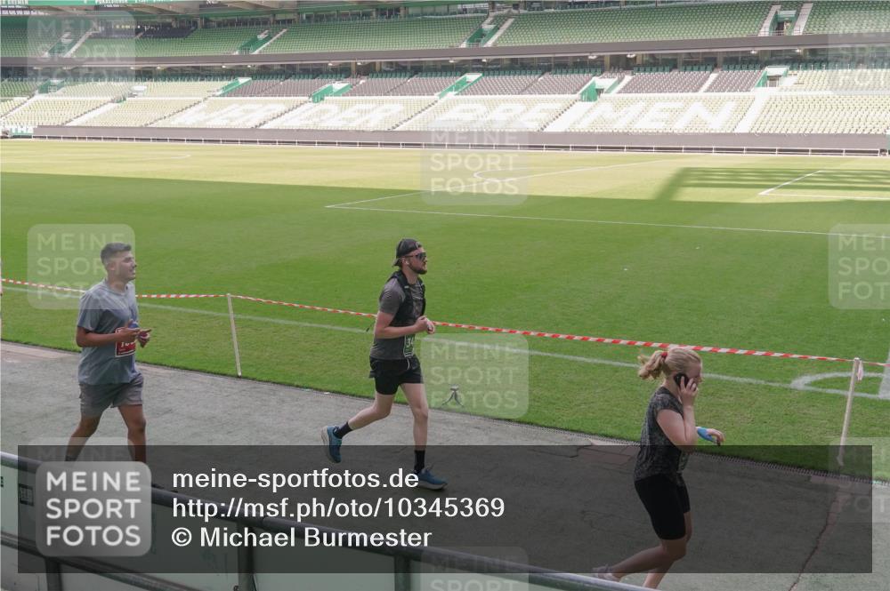 13.09.2026 - 21. swb-Marathon Bremen Michael Burmester http://msf.ph/oto/10345369 13.09.2026 13:32:07 Laufen im Stadion 122, 224, 295, 344, 350, 386, 487, 490, 617, 639, 690, 786, 787, 806, 840, 965, 1114, 1133, 1142, 1292, 1310, 1314, 1326, 1329, 1377, 1427, 1529, 1775, 1801, 1869, 1892, 1897, 1904, 1923, 2216, 2230, 2231, 2253, 2270, 2274, 2320, 2344, 2368, 2372, 2374, 2456, 2514, 2523, 2539, 2556, 2616, 2629, 2637, 2643, 2649, 2677, 2719, 2726, 2769, 2848, 2877, 2945, 2952, 3014, 3038, 3094, 3101, 3140, 3223, 3350, 3379, 3401, 3426, 3572, 3644, 3723, 3736, 3746, 3873, 3901, 3918, 3944, 357 meine-sportfotos.de
