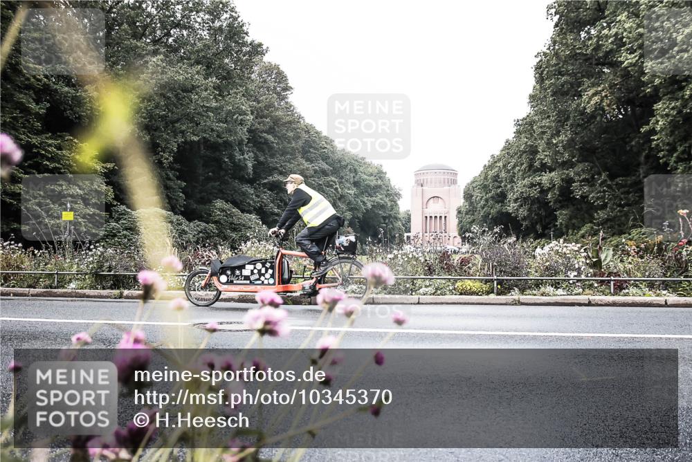 13.09.2026 - Stadtparktriathlon H.Heesch http://msf.ph/oto/10345370 13.09.2026 10:55:49 Radfahren 361, 470 meine-sportfotos.de
