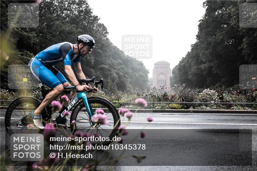 13.09.2026 - Stadtparktriathlon H.Heesch http://msf.ph/oto/10345378 13.09.2026 09:24:07 Radfahren 83, 116, 164, 205 meine-sportfotos.de