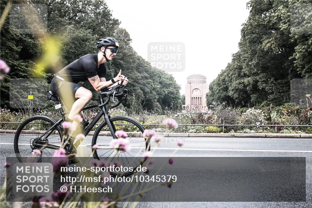 13.09.2026 - Stadtparktriathlon H.Heesch http://msf.ph/oto/10345379 13.09.2026 10:55:54 Radfahren 351, 493, 498, 547 meine-sportfotos.de