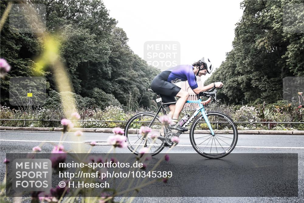 13.09.2026 - Stadtparktriathlon H.Heesch http://msf.ph/oto/10345389 13.09.2026 10:55:57 Radfahren 351, 493, 498, 547, 671 meine-sportfotos.de