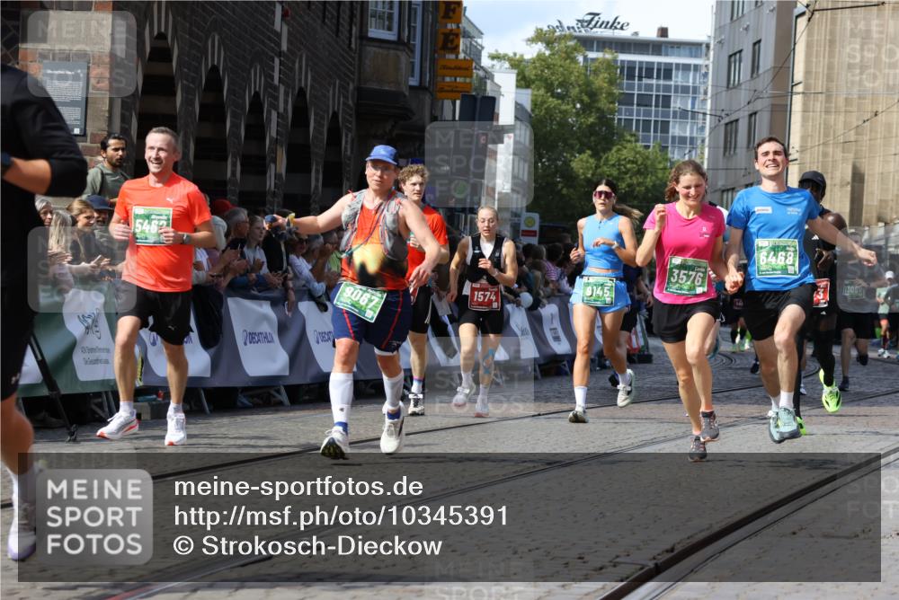 13.09.2026 - 21. swb-Marathon Bremen Strokosch-Dieckow http://msf.ph/oto/10345391 13.09.2026 13:27:52 Ziel 323, 593, 857, 940, 1006, 1373, 1574, 2345, 2668, 2686, 3013, 3460, 3496, 3521, 4421, 4593, 5081, 5220, 5290, 5358, 5557, 5616, 6067, 6306, 7110, 9727, 488, 1343, 1456, 3480, 5462, 7926, 8188, 8656, 9067, 9145, 13069 meine-sportfotos.de